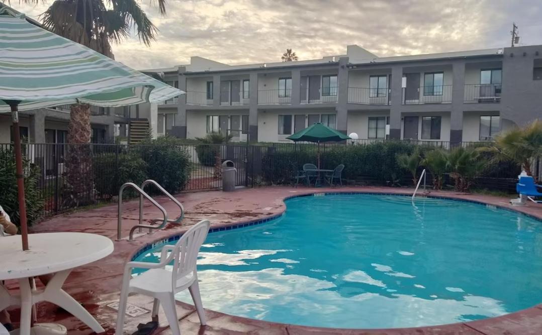 Super 8 By Wyndham Barstow Hotell Eksteriør bilde