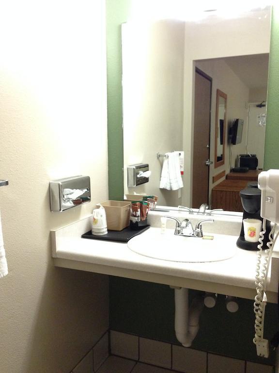 Super 8 By Wyndham Barstow Hotell Rom bilde